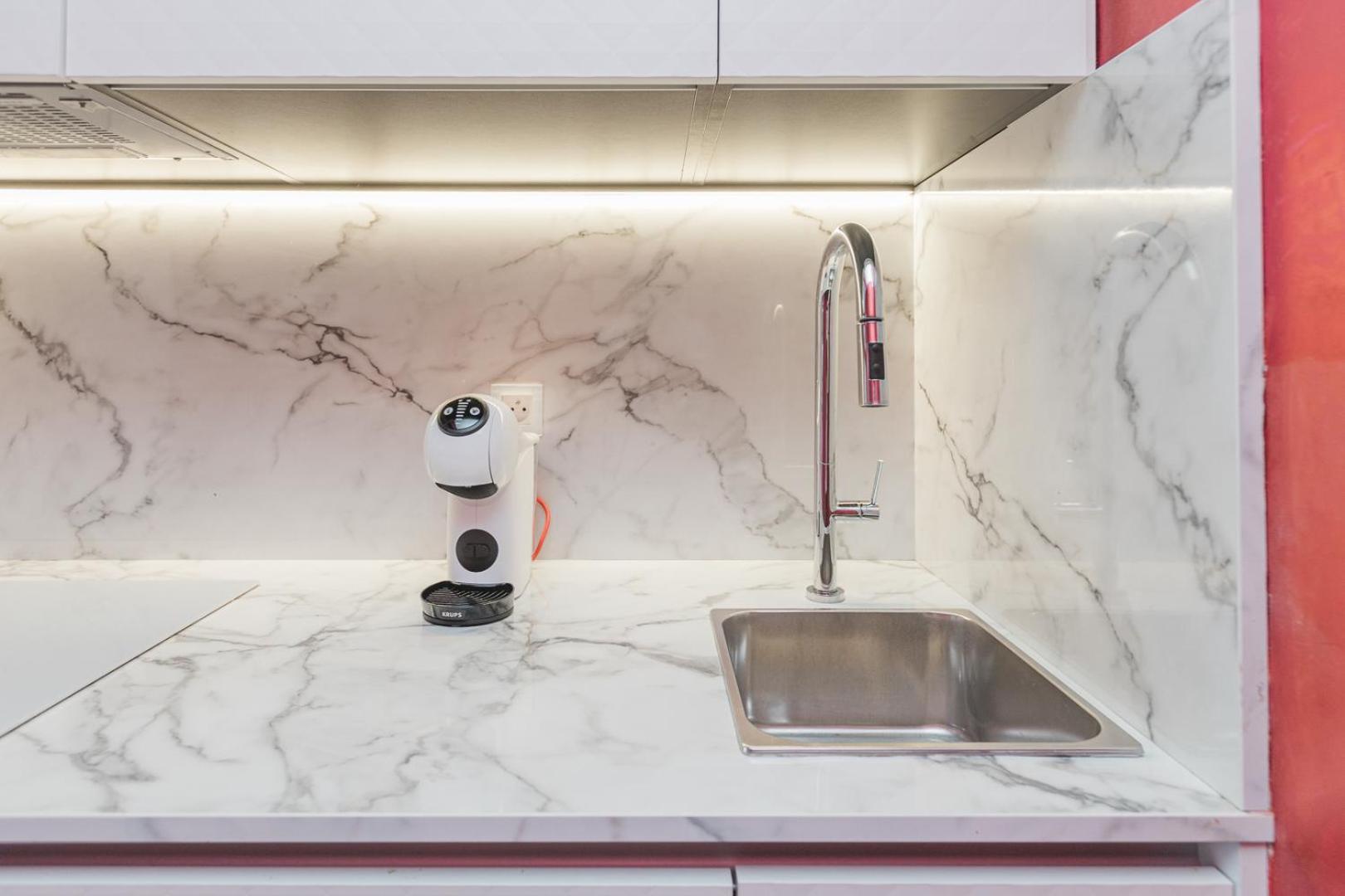 Luxury Studio Renovated 2024 With Free Parking ボーソレイユ エクステリア 写真
